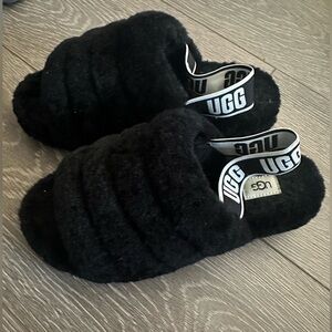 Gentle worn. Uggs Wmns Fluff Yeah Slide 'Black'